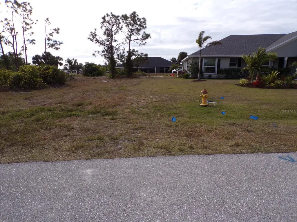 22 Medalist Terrace Rotonda West FL 33947