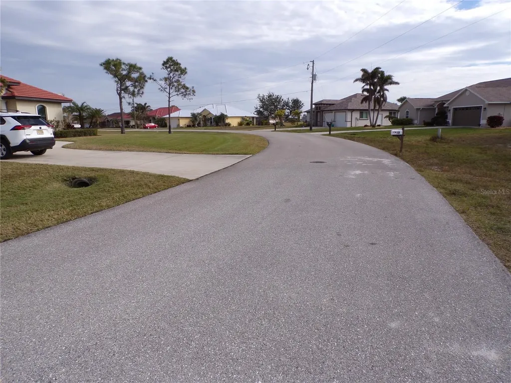 22 Medalist Terrace Rotonda West FL 33947