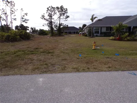 22 Medalist Terrace Rotonda West FL 33947