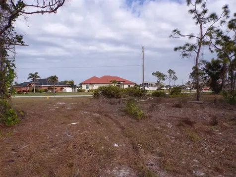 22 Medalist Terrace Rotonda West FL 33947