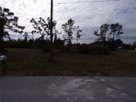 22 Medalist Terrace Rotonda West FL 33947