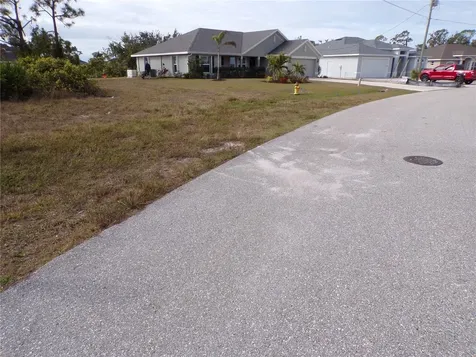 22 Medalist Terrace Rotonda West FL 33947