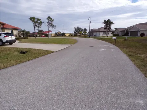 22 Medalist Terrace Rotonda West FL 33947
