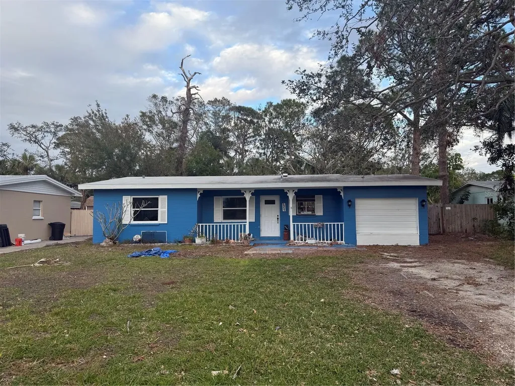 4933 Venetian Boulevard NE St Petersburg FL 33703