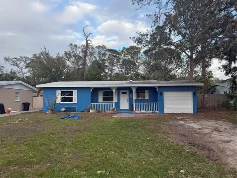 4933 Venetian Boulevard NE St Petersburg FL 33703