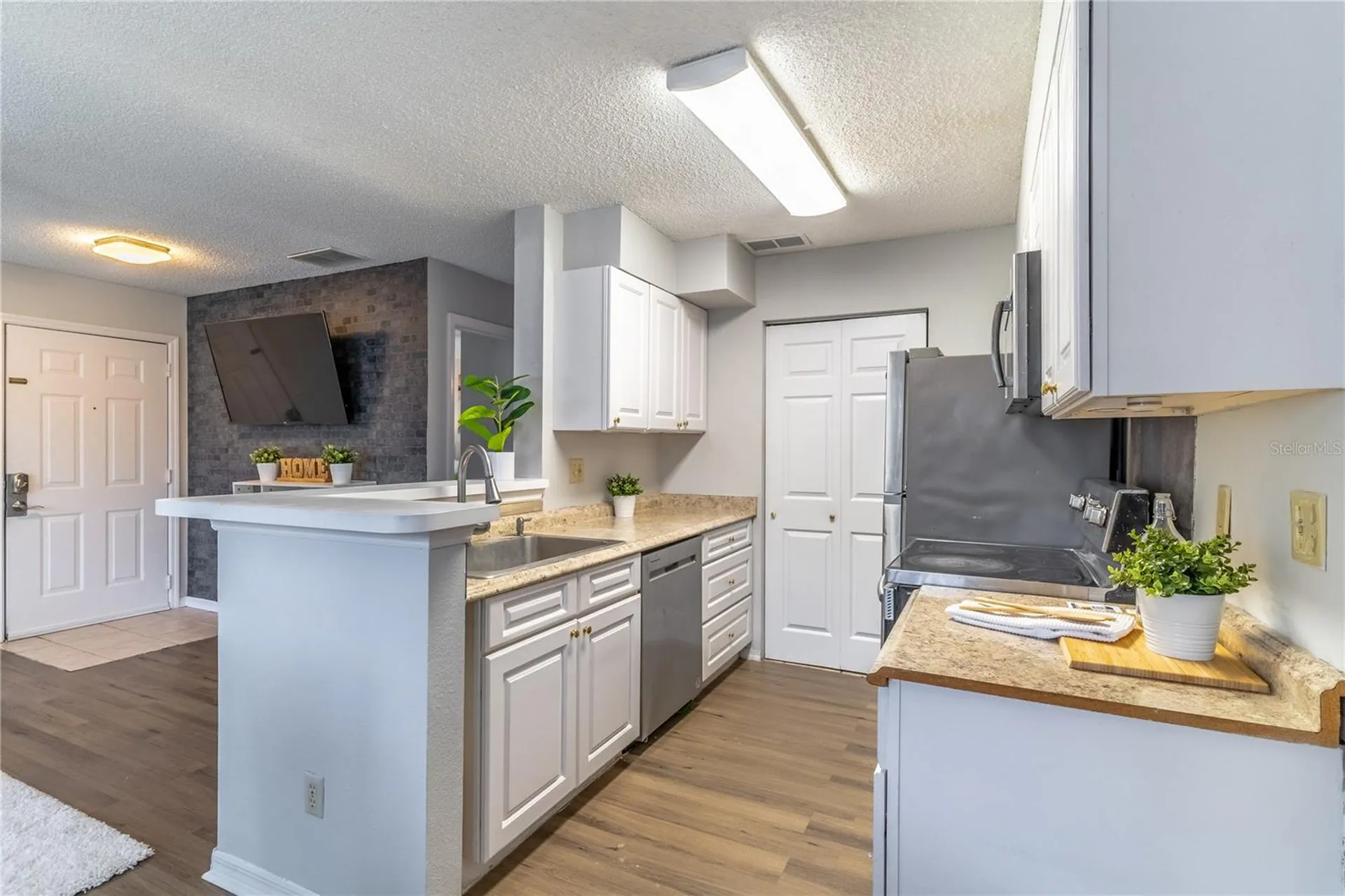 1057 S Hiawassee Road Orlando FL 32835