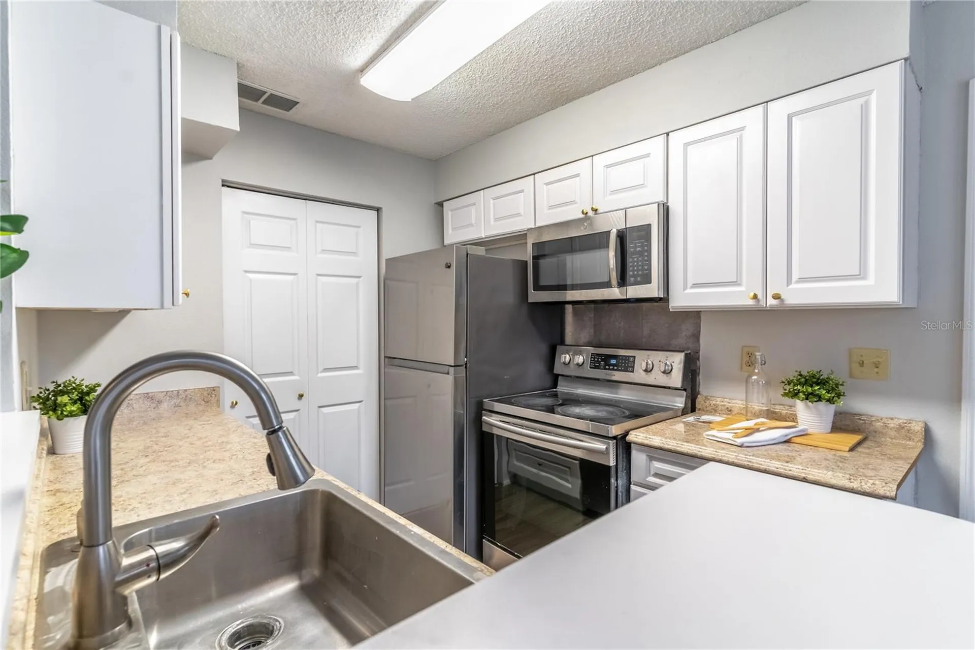 1057 S Hiawassee Road Orlando FL 32835