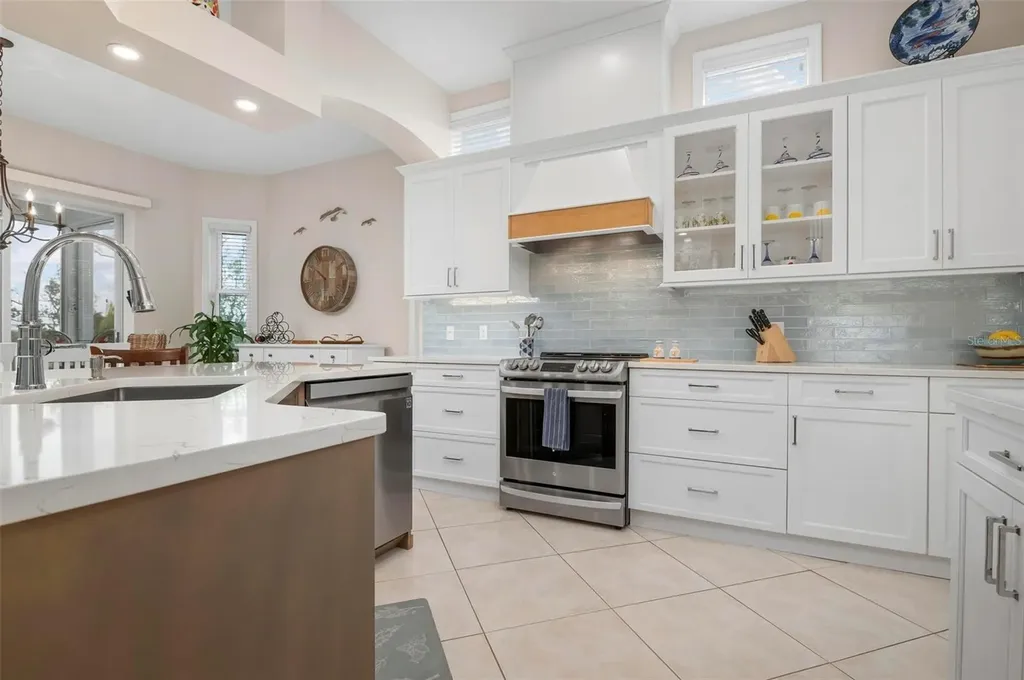727 Holly Road Anna Maria FL 34216