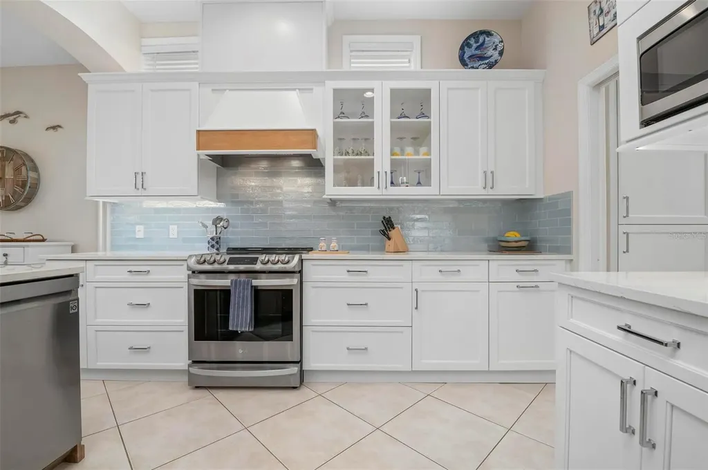 727 Holly Road Anna Maria FL 34216
