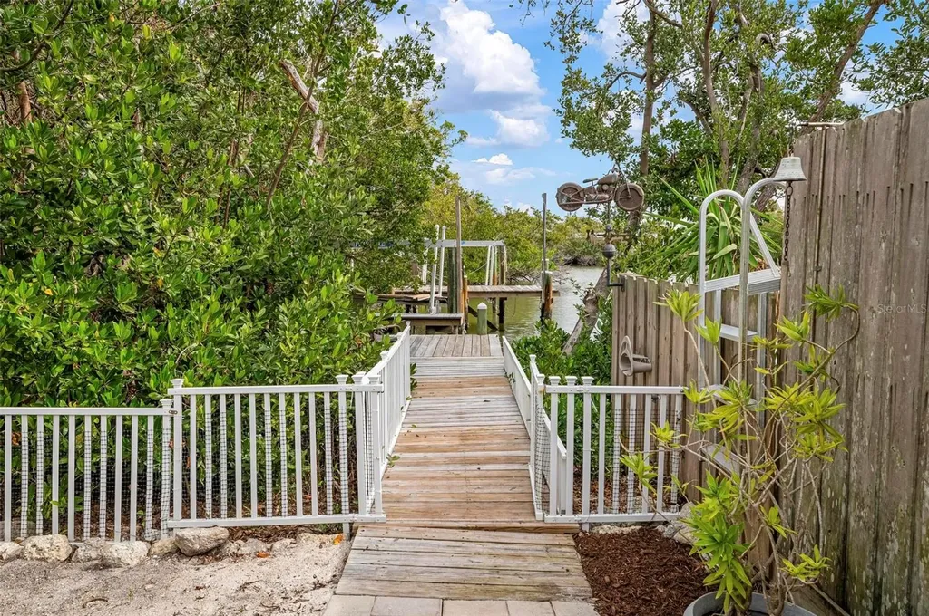 727 Holly Road Anna Maria FL 34216