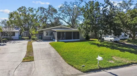 10600 Blossom Lake Drive Seminole FL 33772