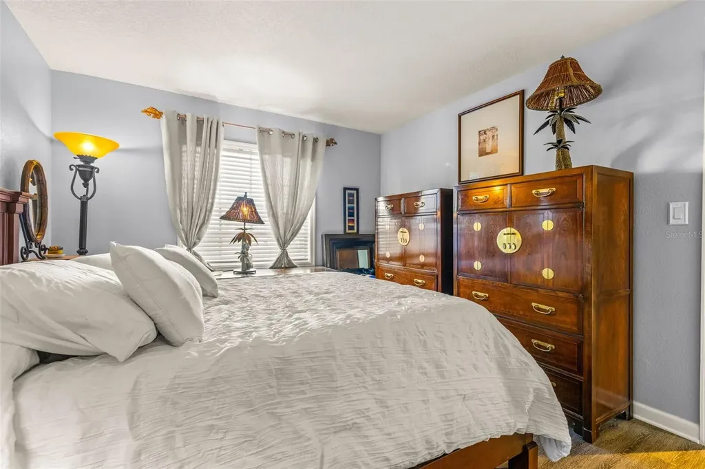 3889 Pompano Drive SE St Petersburg FL 33705