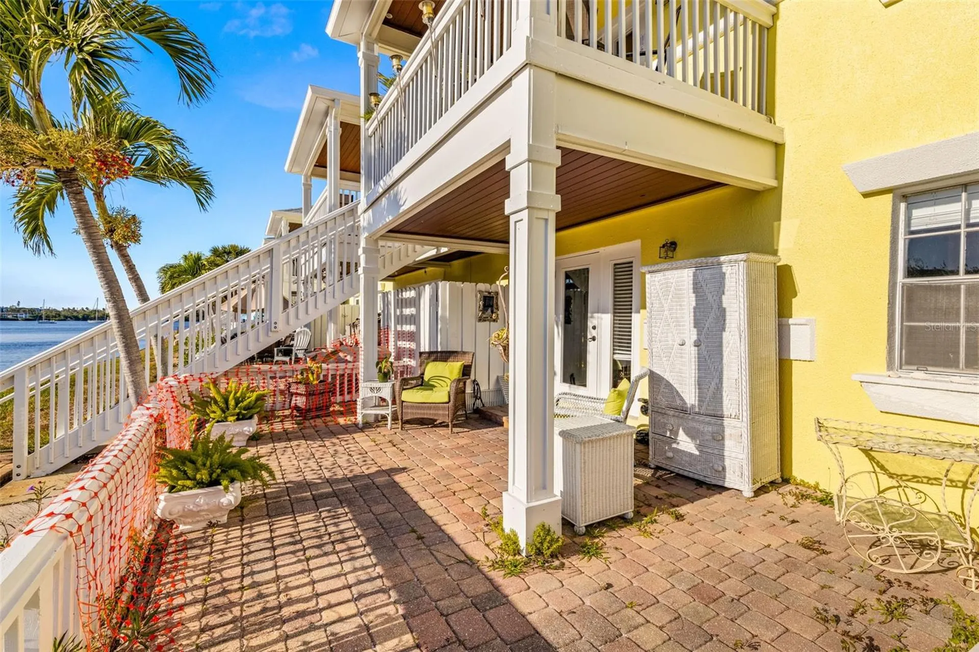 3889 Pompano Drive SE St Petersburg FL 33705
