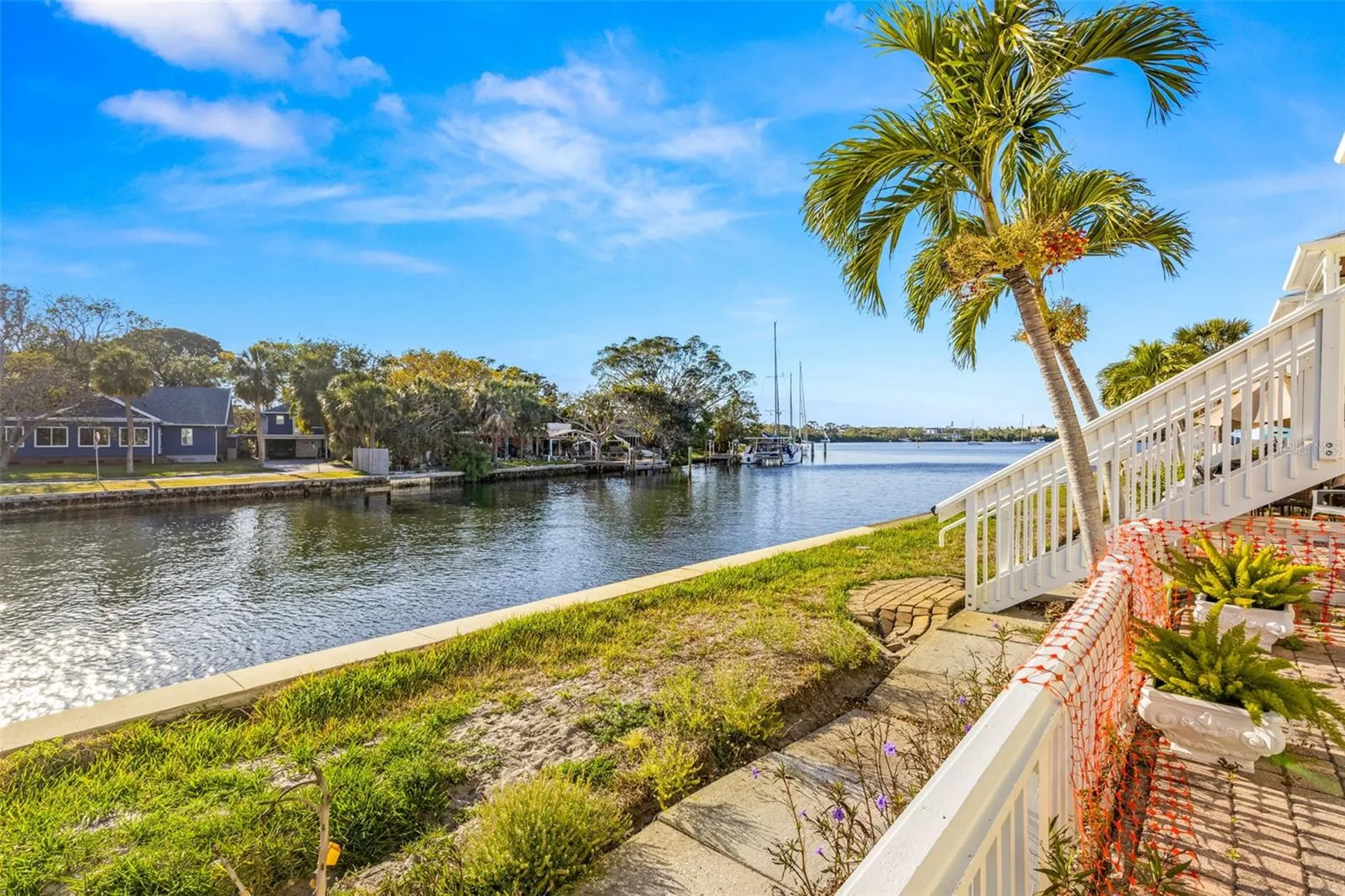 3889 Pompano Drive SE St Petersburg FL 33705