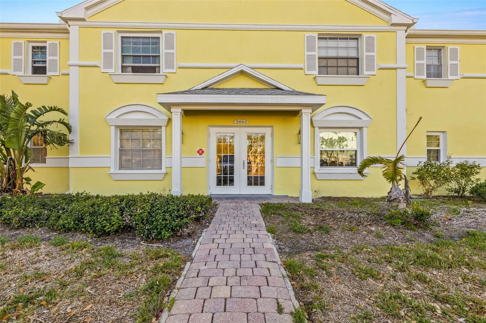 3889 Pompano Drive SE St Petersburg FL 33705