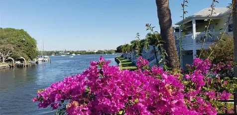 3889 Pompano Drive SE St Petersburg FL 33705