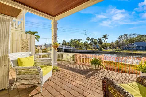 3889 Pompano Drive SE St Petersburg FL 33705