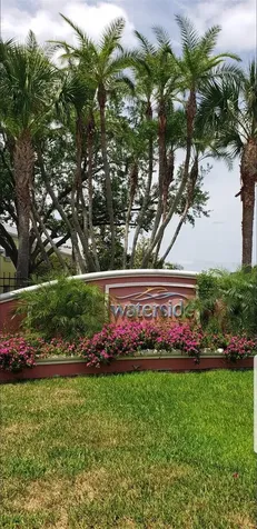 3889 Pompano Drive SE St Petersburg FL 33705