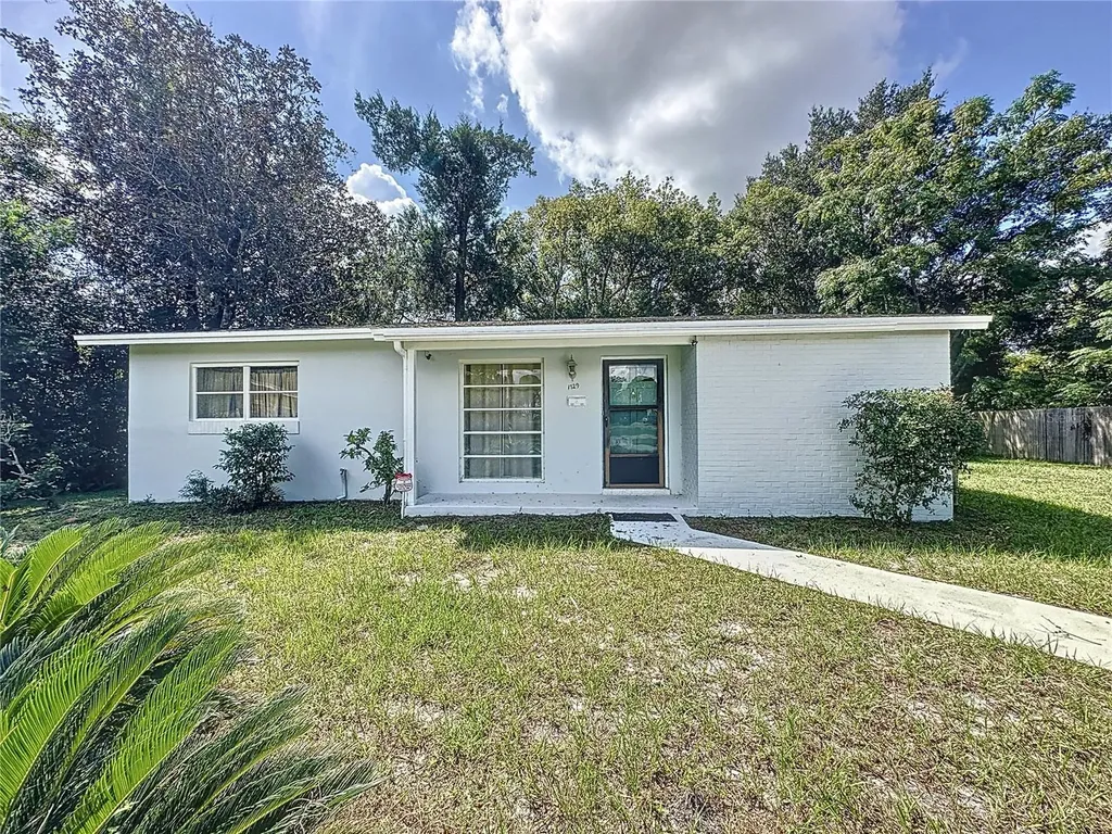1729 Vivian Court Deltona FL 32725