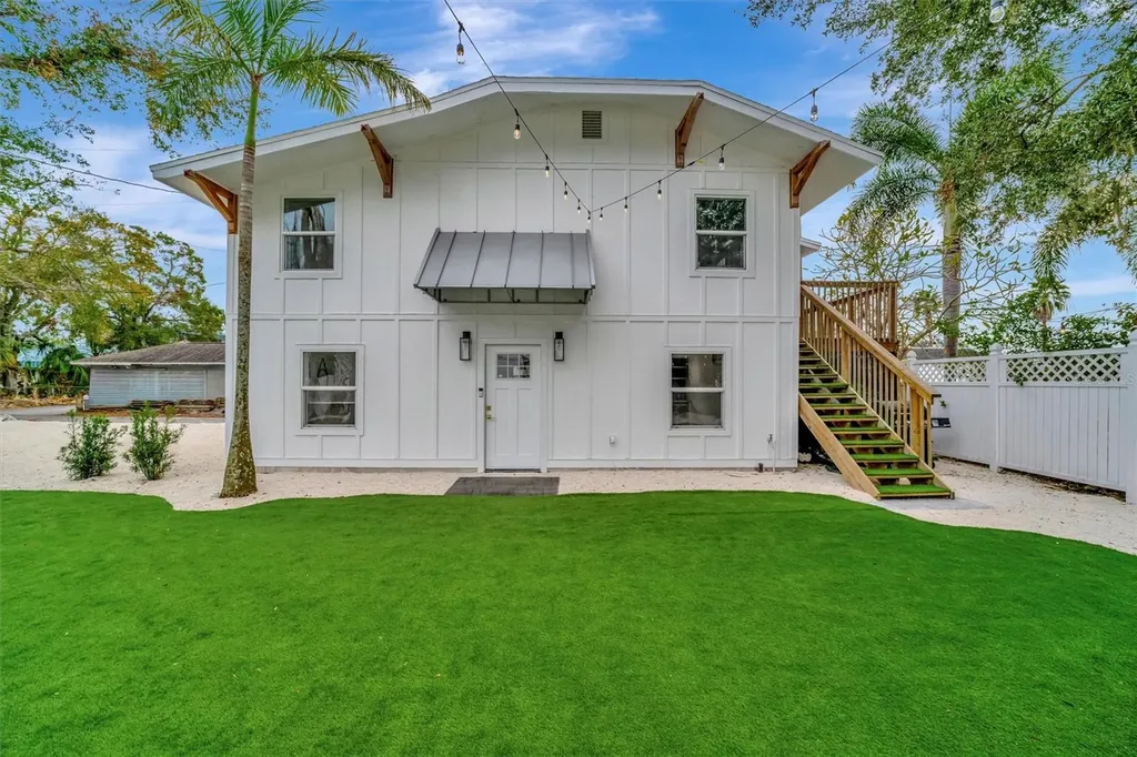 2713 4th Avenue W Bradenton FL 34205