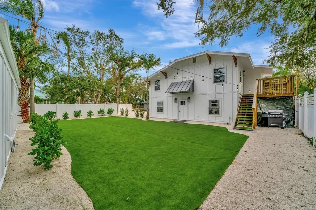 2713 4th Avenue W Bradenton FL 34205