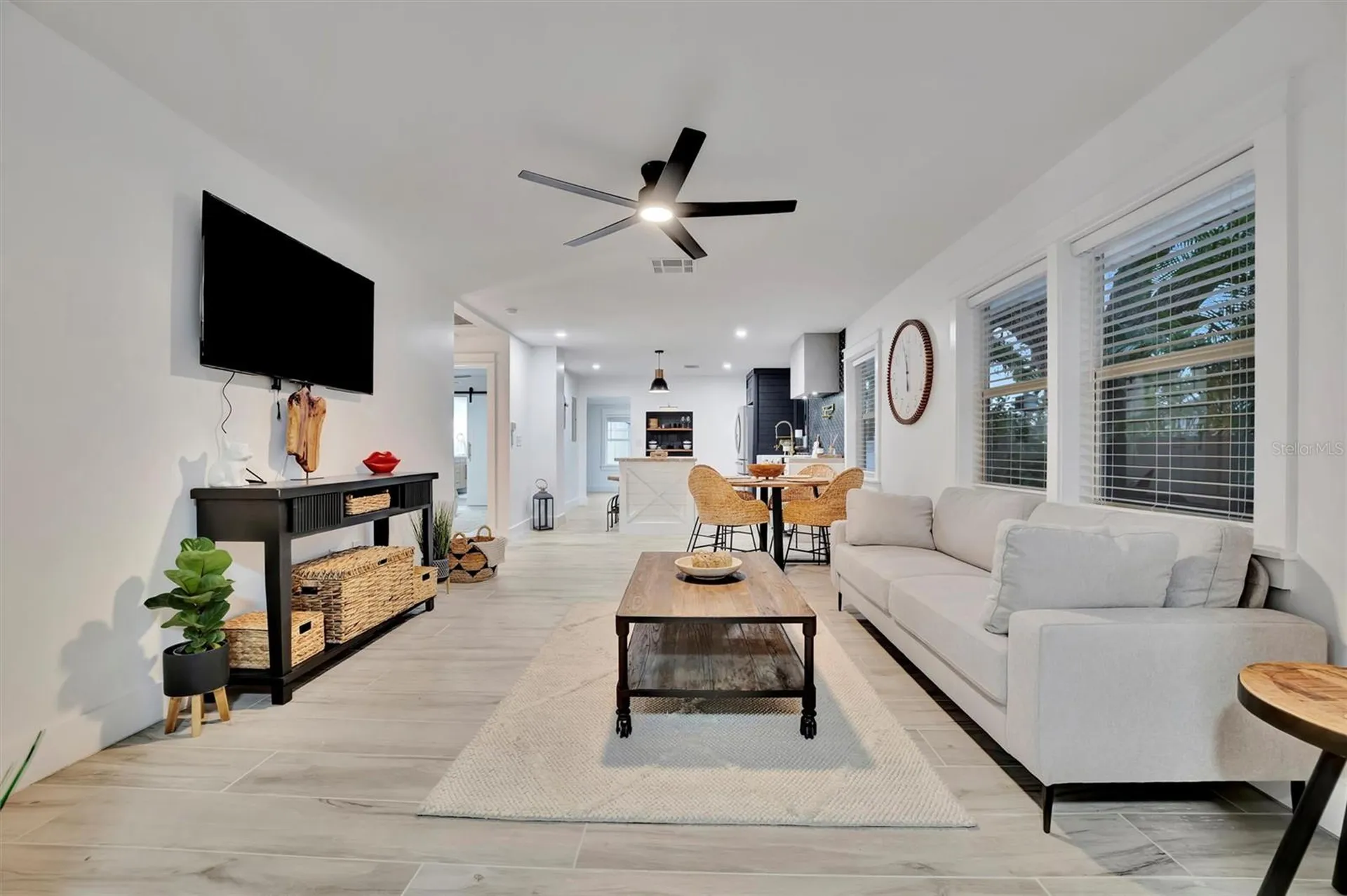 2713 4th Avenue W Bradenton FL 34205