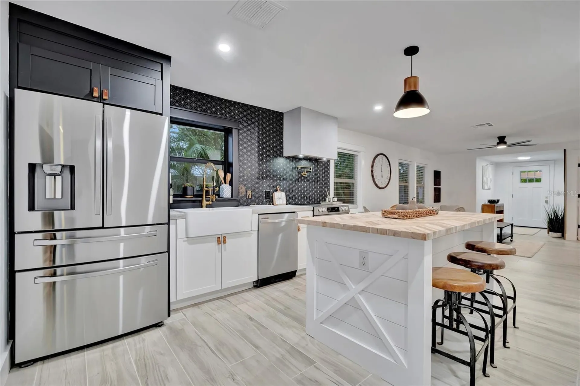 2713 4th Avenue W Bradenton FL 34205
