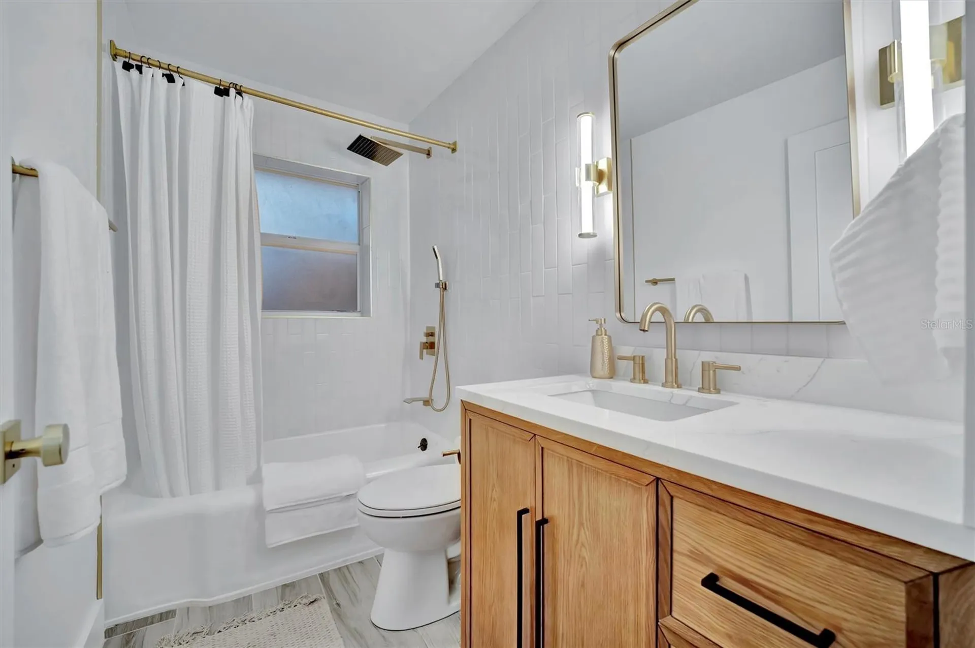 2713 4th Avenue W Bradenton FL 34205