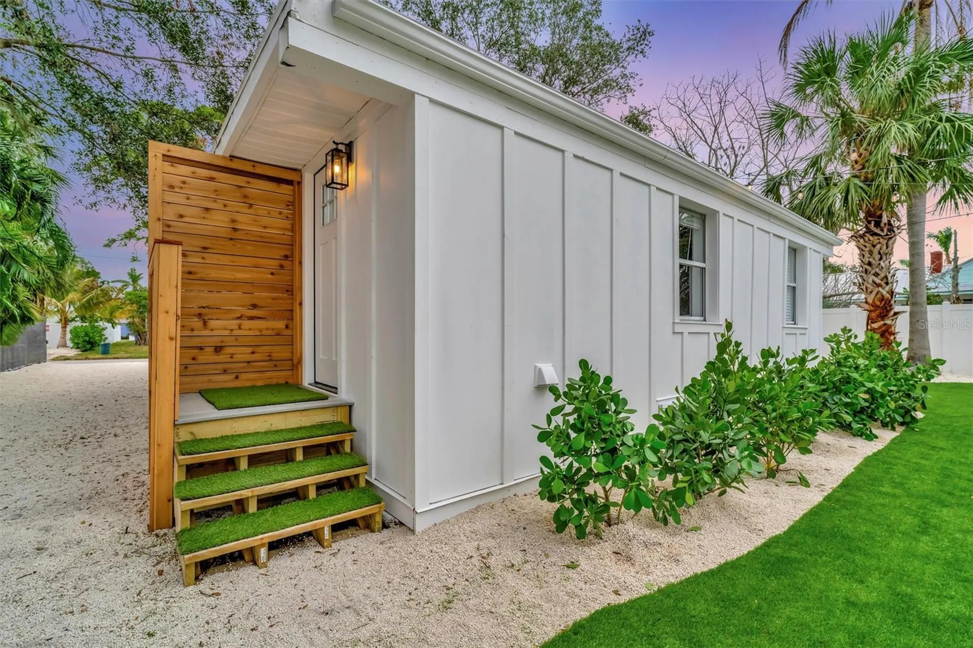 2713 4th Avenue W Bradenton FL 34205