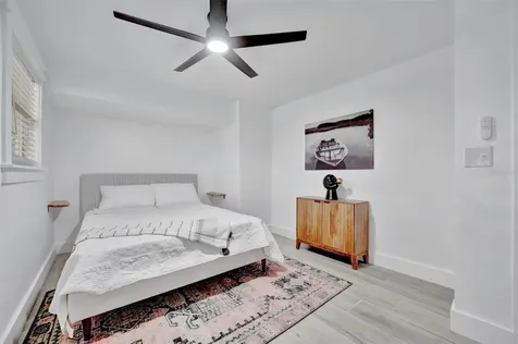 2713 4th Avenue W Bradenton FL 34205