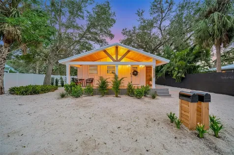 2713 4th Avenue W Bradenton FL 34205