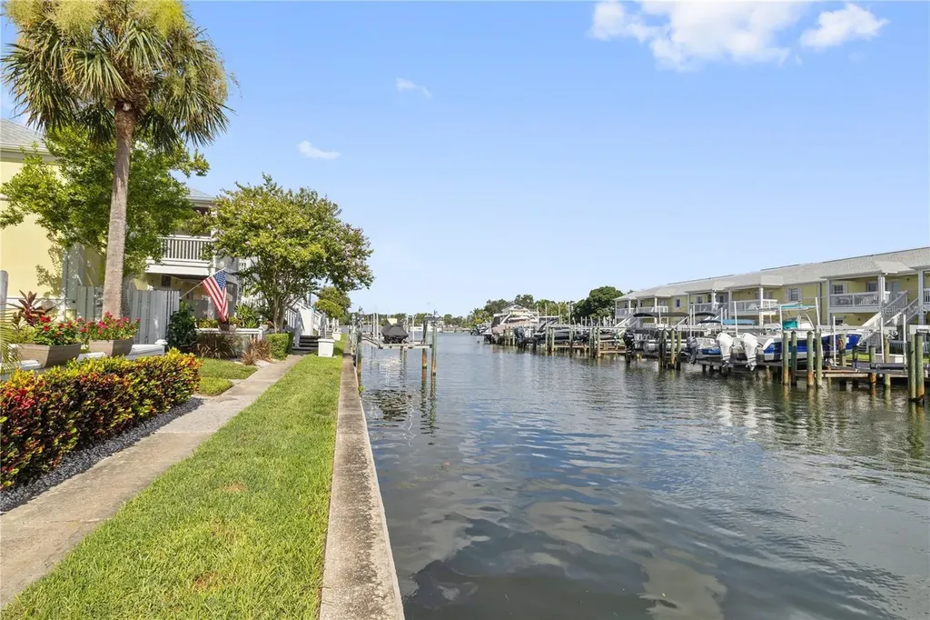 5012 Starfish Drive SE St Petersburg FL 33705