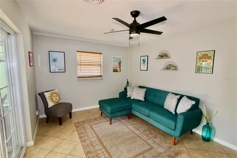 326 Benton Street Orlando FL 32839