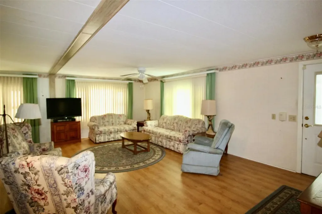 82037 5th Avenue N Pinellas Park FL 33781