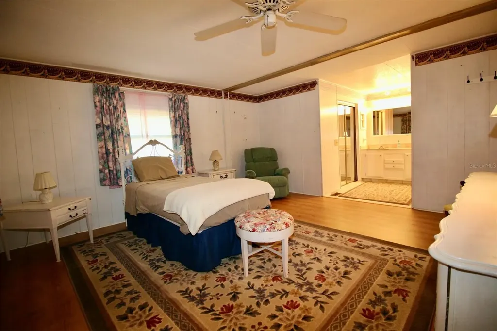 82037 5th Avenue N Pinellas Park FL 33781