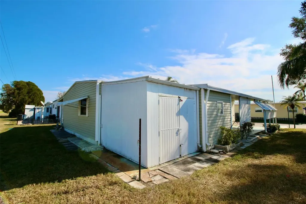 82037 5th Avenue N Pinellas Park FL 33781