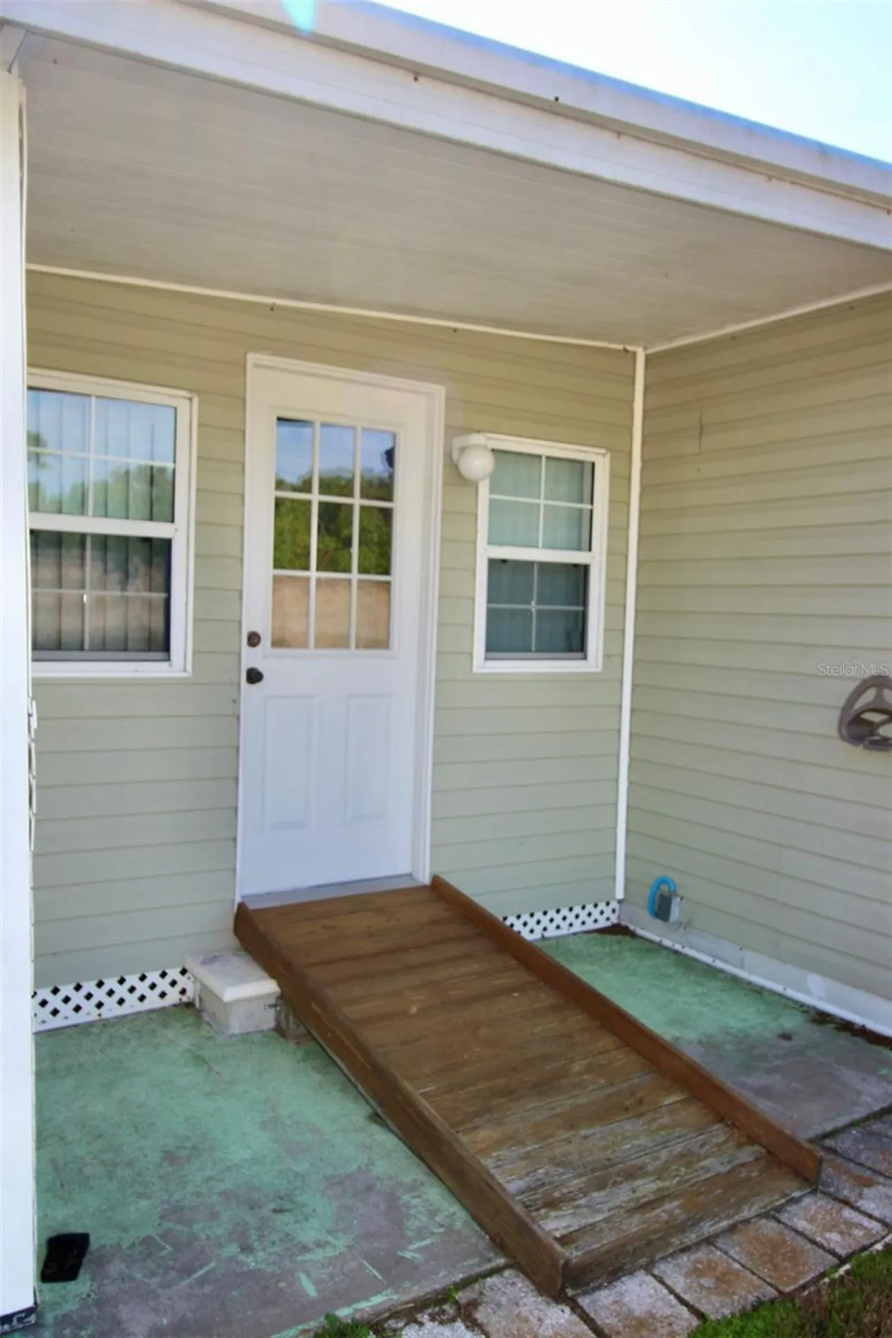 82037 5th Avenue N Pinellas Park FL 33781