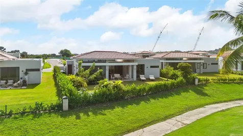 10 Los Lagos Humacao PR 00791