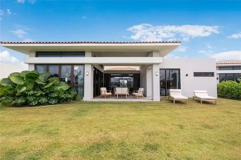 10 Los Lagos Humacao PR 00791