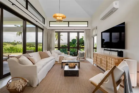 10 Los Lagos Humacao PR 00791