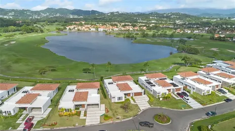 10 Los Lagos Humacao PR 00791