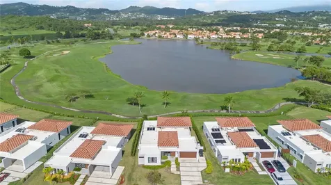 10 Los Lagos Humacao PR 00791