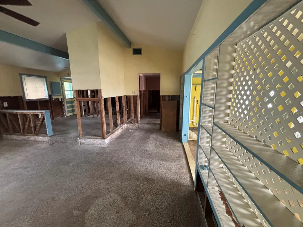 18006 4th Street E Redington Shores FL 33708