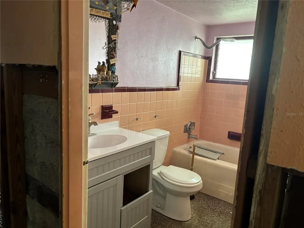 18006 4th Street E Redington Shores FL 33708