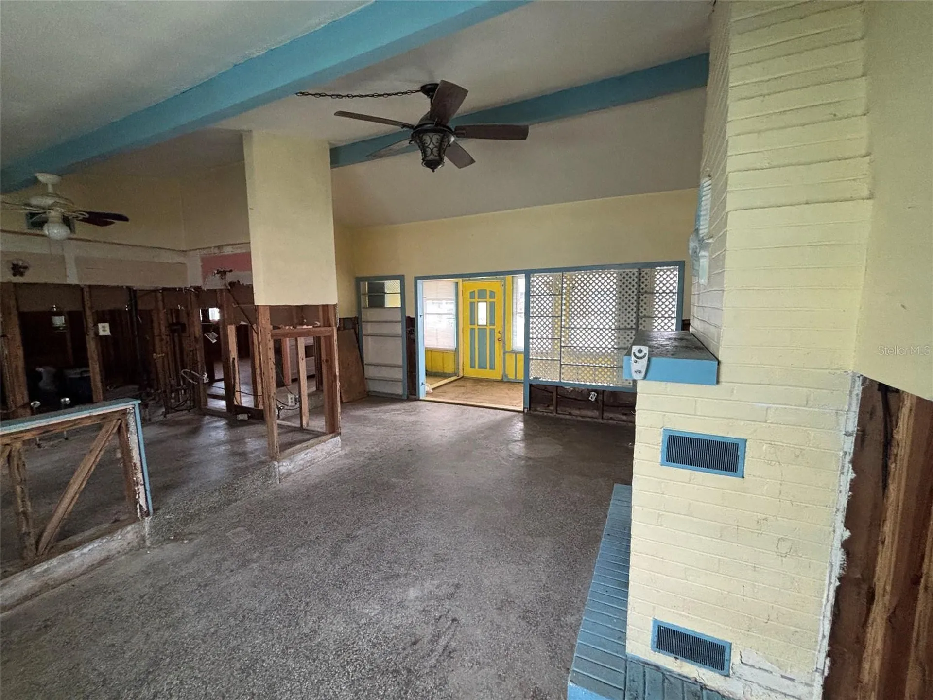 18006 4th Street E Redington Shores FL 33708
