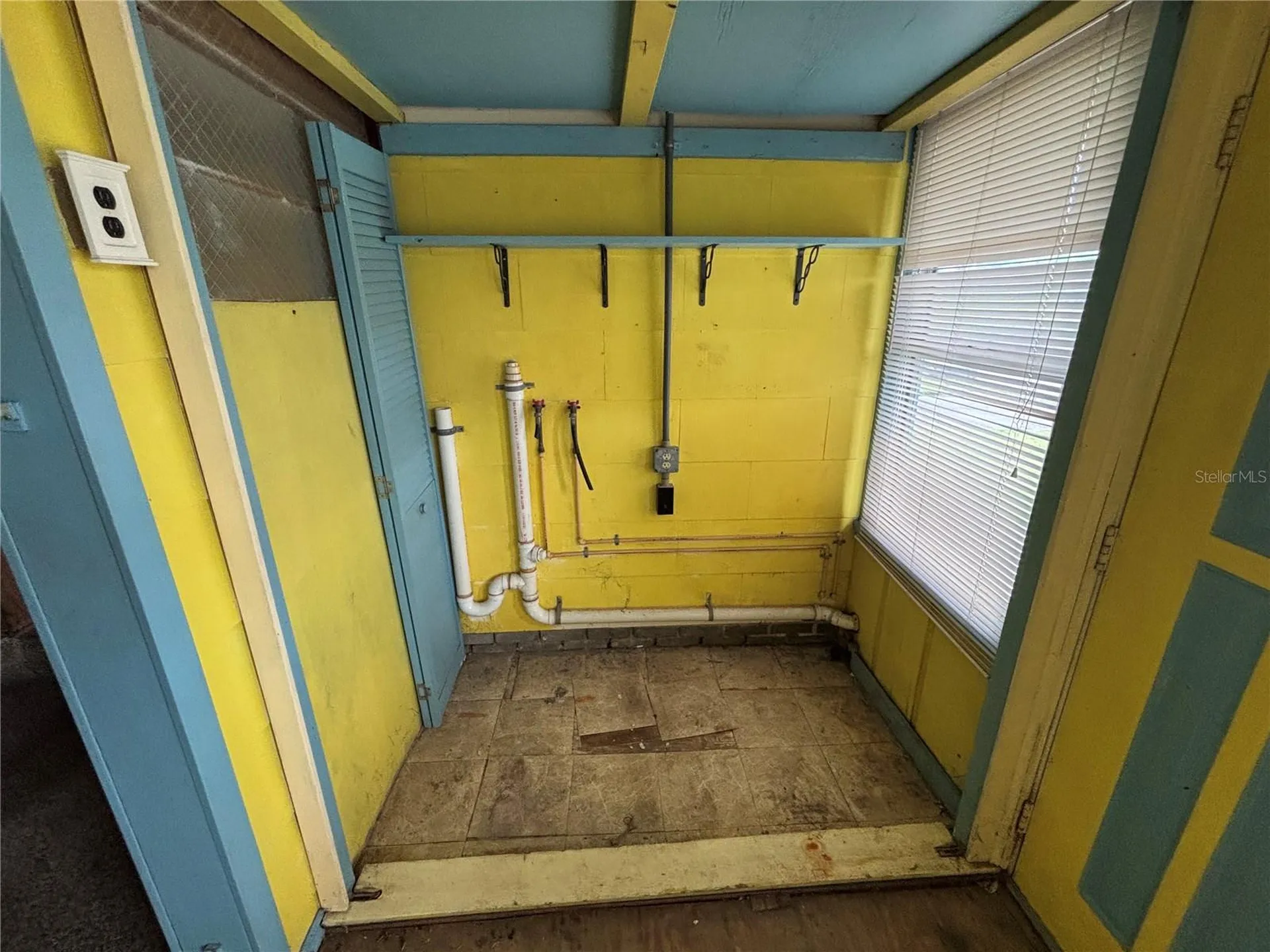 18006 4th Street E Redington Shores FL 33708