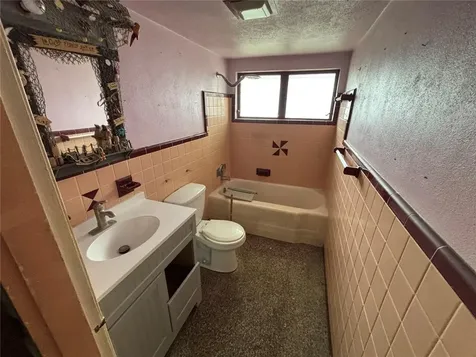 18006 4th Street E Redington Shores FL 33708