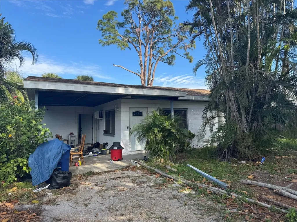 3241 Williamsburg Street Sarasota FL 34231
