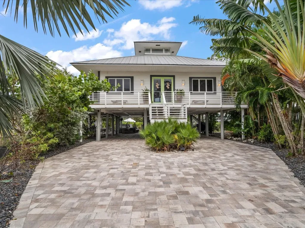 304 Hillpoint Drive Palm Harbor FL 34683