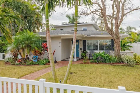 510 25th Avenue N St Petersburg FL 33704
